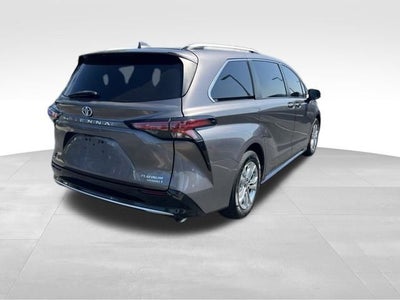 2022 Toyota Sienna Platinum 7 Passenger