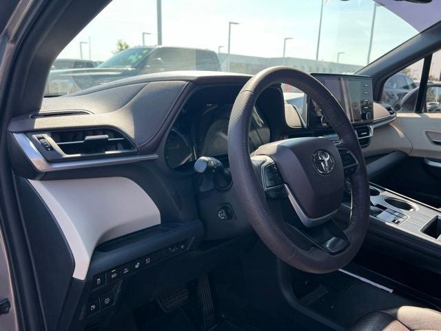 2022 Toyota Sienna Platinum 7 Passenger