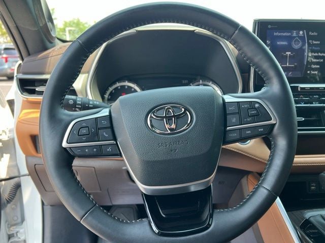 2022 Toyota Highlander Platinum