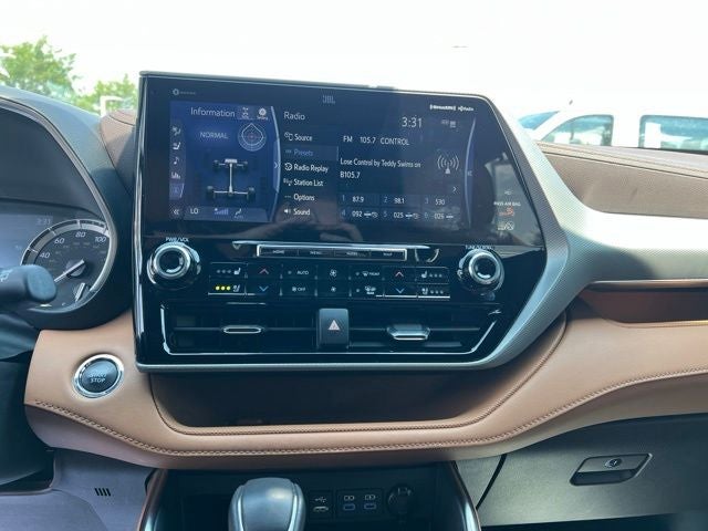 2022 Toyota Highlander Platinum