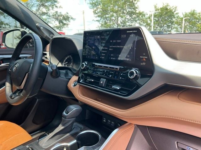 2022 Toyota Highlander Platinum