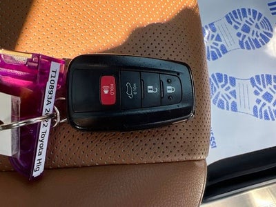 2022 Toyota Highlander Platinum