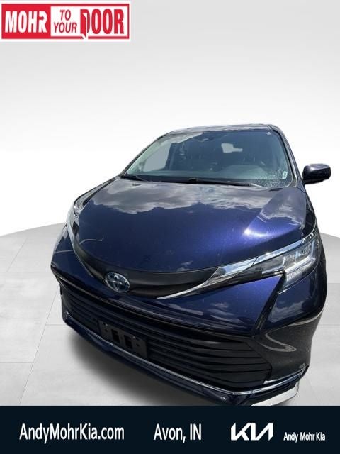 2022 Toyota Sienna XLE 7 Passenger