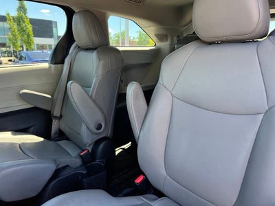 2022 Toyota Sienna XLE 7 Passenger
