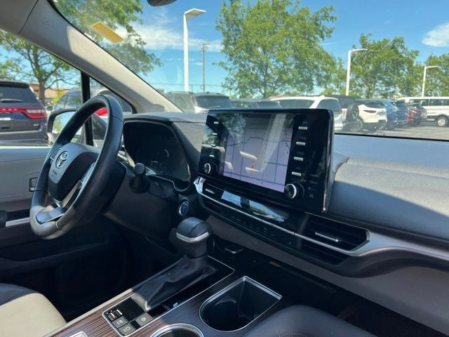 2022 Toyota Sienna XLE 7 Passenger