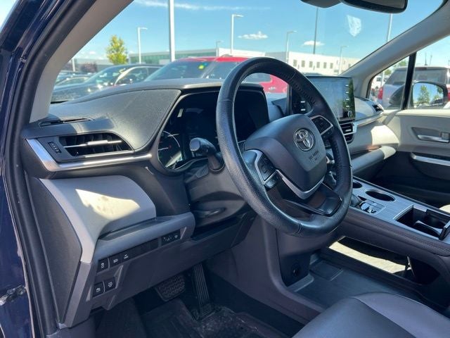 2022 Toyota Sienna XLE 7 Passenger
