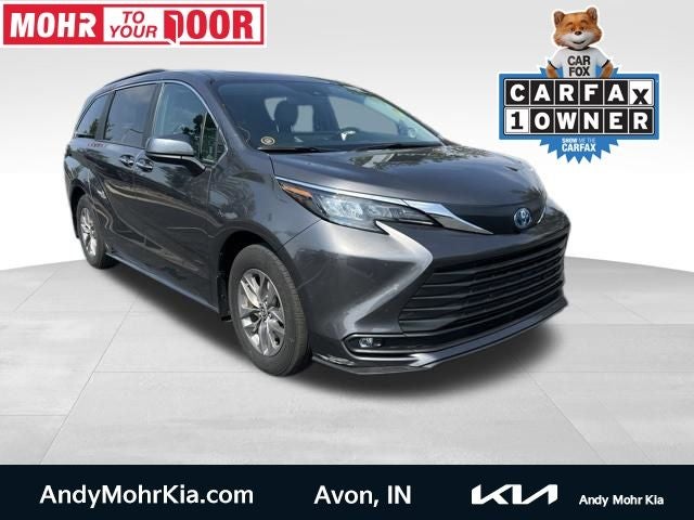 2025 Toyota Sienna XLE 8 Passenger