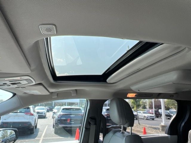 2025 Toyota Sienna XLE 8 Passenger