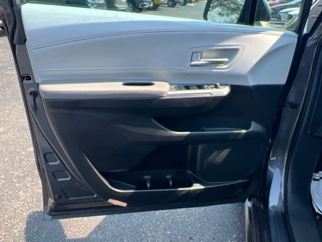 2025 Toyota Sienna XLE 8 Passenger