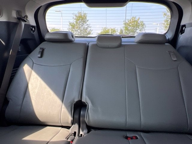 2025 Toyota Sienna XLE 8 Passenger