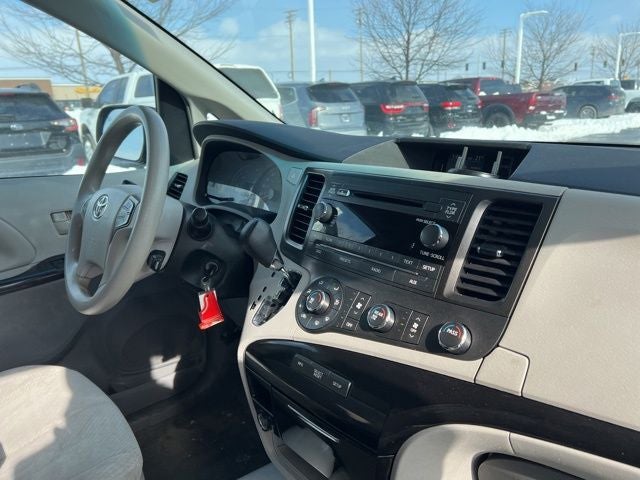 2011 Toyota Sienna LE