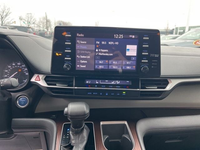 2021 Toyota Sienna LE 8 Passenger