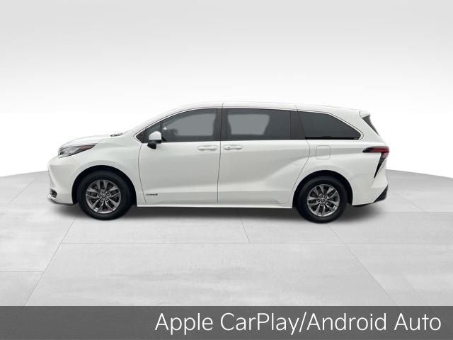 2021 Toyota Sienna LE 8 Passenger