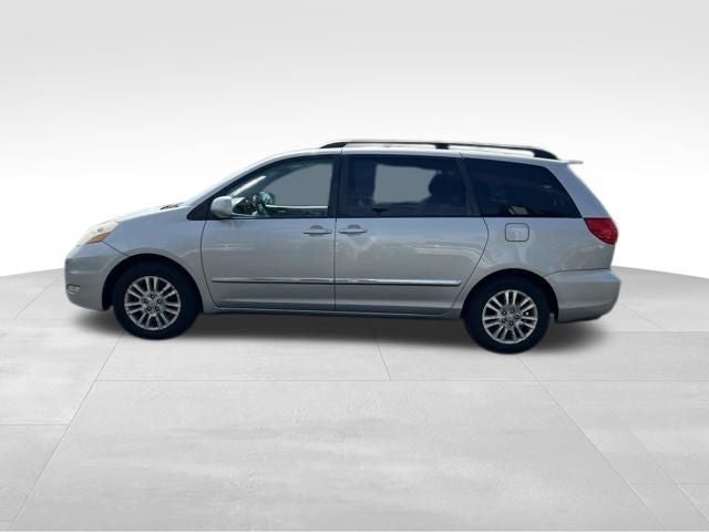2008 Toyota Sienna XLE