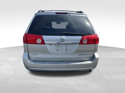 2008 Toyota Sienna XLE