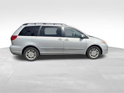 2008 Toyota Sienna XLE