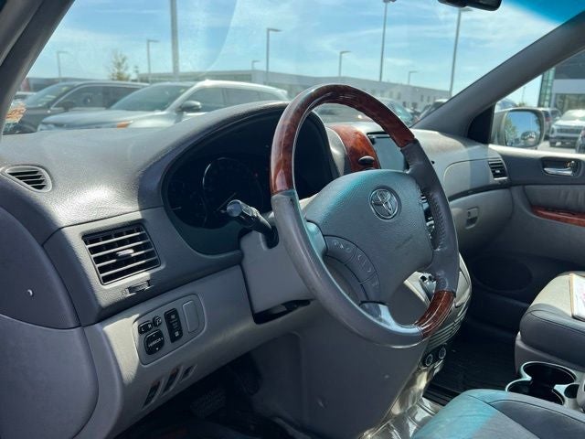 2008 Toyota Sienna XLE