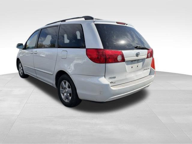 2008 Toyota Sienna XLE