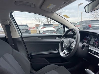 2022 Kia K5 LXS