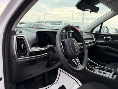 2025 Kia Sorento LX