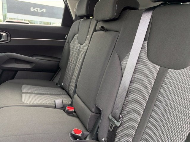 2025 Kia Sorento LX