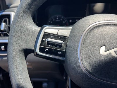 2022 Kia Sorento LX