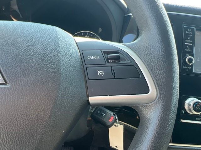 2020 Mitsubishi Outlander ES