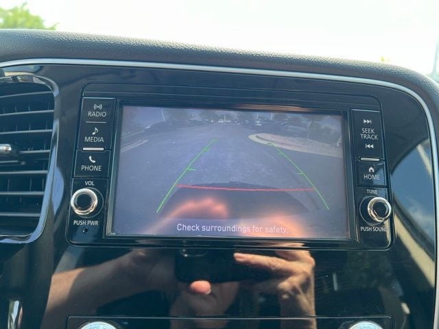 2020 Mitsubishi Outlander ES