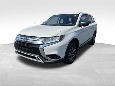 2020 Mitsubishi Outlander ES