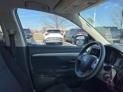 2018 Mitsubishi Outlander ES