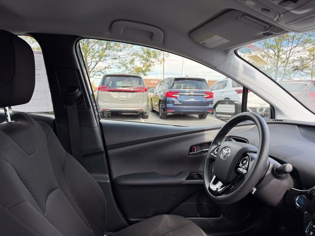 2022 Toyota Prius LE