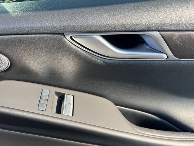 2023 Genesis Electrified G80 Base