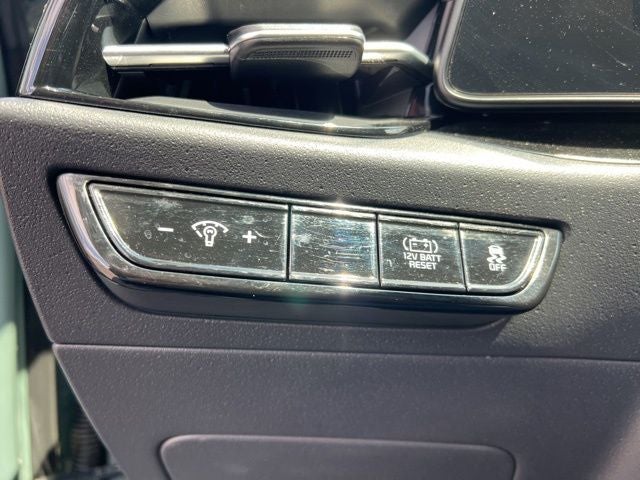 2024 Kia Niro EX Touring