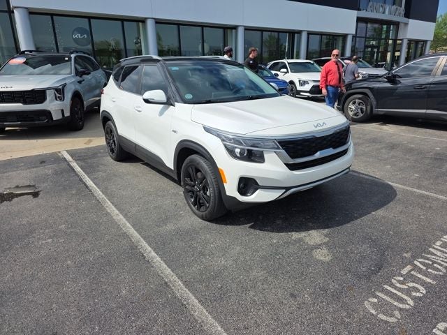 2023 Kia Seltos S
