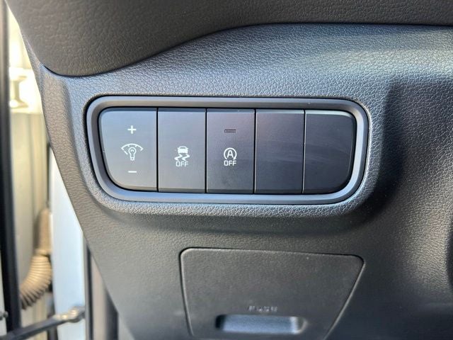 2024 Kia Soul LX - Photo 11