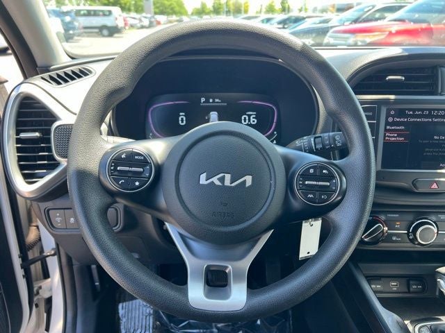 2024 Kia Soul LX - Photo 14