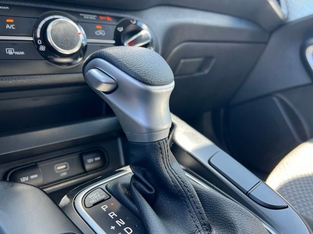 2024 Kia Soul LX - Photo 21