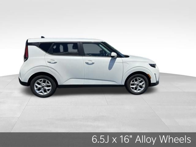 2024 Kia Soul LX - Photo 9