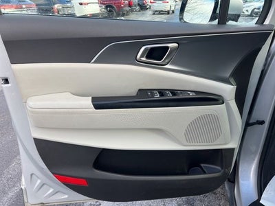 2023 Kia Carnival LX