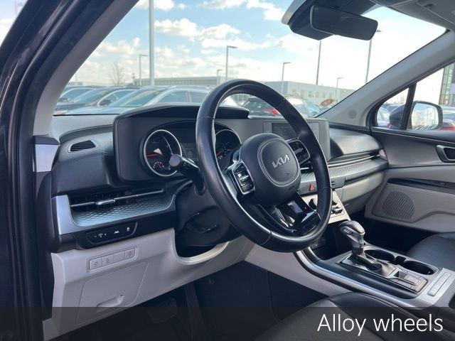 2023 Kia Carnival LX