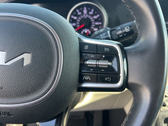 2023 Kia Carnival LX