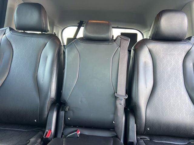 2023 Kia Carnival LX