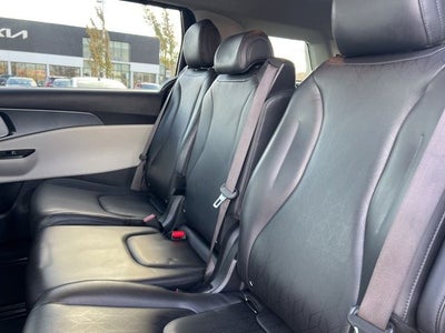 2023 Kia Carnival LX