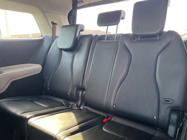 2023 Kia Carnival LX