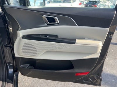 2023 Kia Carnival LX