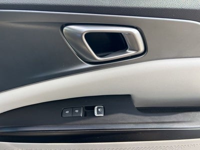 2023 Kia Carnival LX