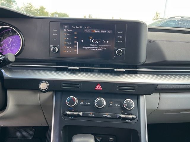 2024 Kia Carnival LX