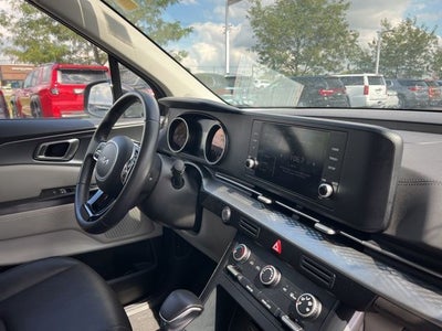 2024 Kia Carnival LX