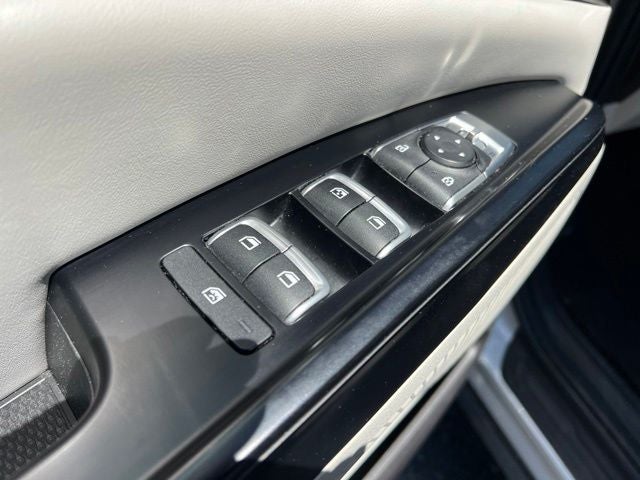 2022 Kia Carnival LX