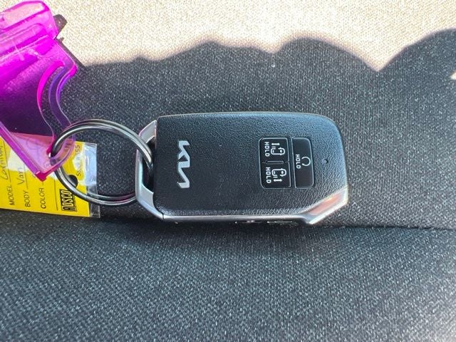 2022 Kia Carnival LX